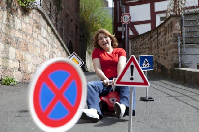 Es ist leicht, über Eltern zu lästern, die ihre Kinder mit dem Auto zur Schule bringen. Dabei haben viele Familien durchaus gute Gründe dafür.